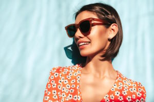Modowe must-have: Okulary przeciwsłoneczne Gucci dla kobiet – stylowe i markowe dodatki